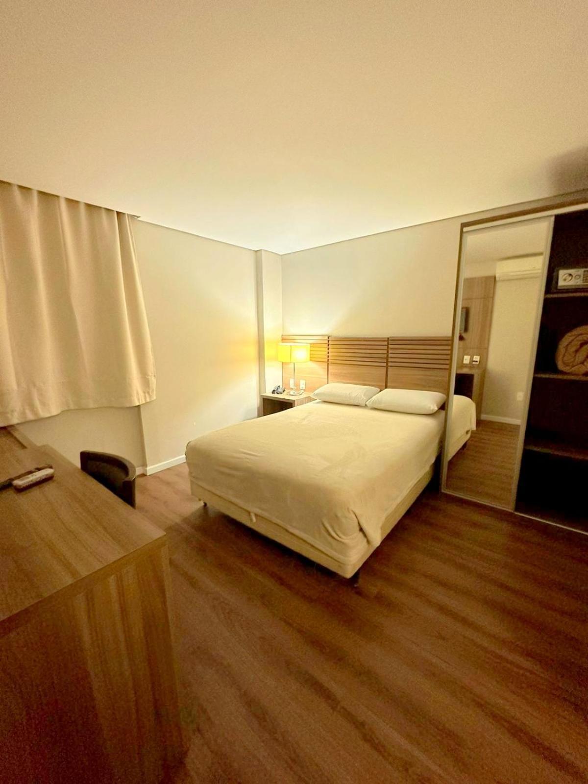 Umbu Hotel Porto Alegre - Centro Historico - Prox Aeroporto 15Min Ngoại thất bức ảnh