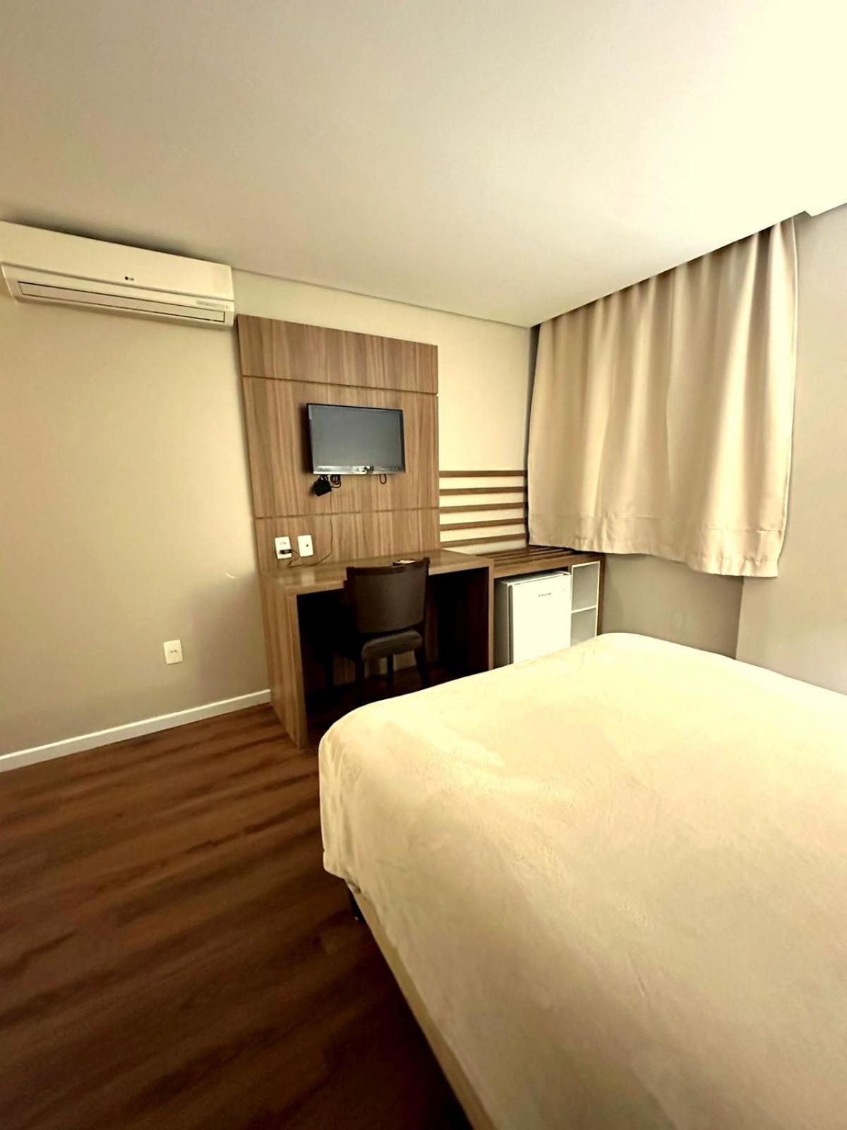Umbu Hotel Porto Alegre - Centro Historico - Prox Aeroporto 15Min Phòng bức ảnh